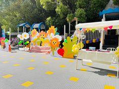 -上海青草地幼儿园