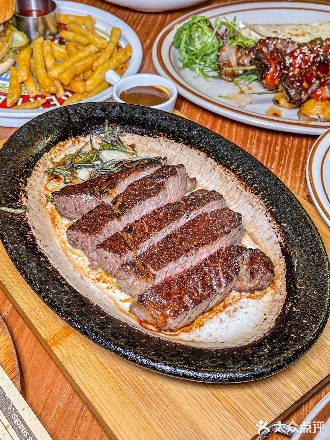 北京这家餐厅也太有圣诞氛围感了！！