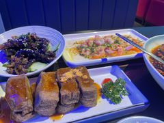 -粉墨特色菜·烧烤音乐酒馆