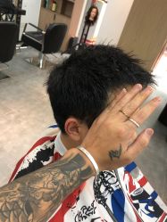 -诗悦发型烫染SALON