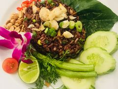 -Chom Cafe and Restaurant