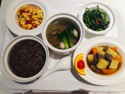 -乐茵敔山湾月子中心(独栋湖景店)