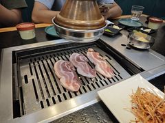 -臻牛烤肉