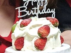 晴王草莓双拼·半糖蛋糕-WenTinG文汀·半糖蛋糕(新天地广场店)