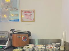 -裕新楼粉面馆·石磨手工粉(四方坪店)