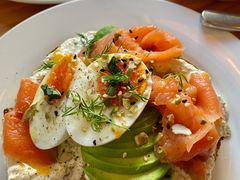 烟熏三文鱼吐司-Egg•Allday Brunch(襄阳北路店)