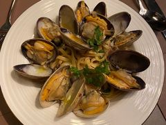 -Oasis Bar & Grill