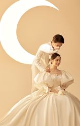 -挪娅婚纱摄影皇家会所