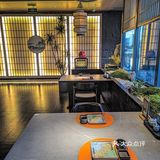 这是一份超大的刺身船,盛满了来自世界各地的新鲜海产