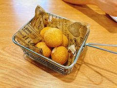 -BHC炸鸡(明洞总店)