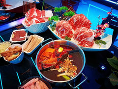 -唯爱KTV聚会餐厅(仙林东城汇店)