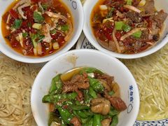 -李与白包子铺(桐梓林店)