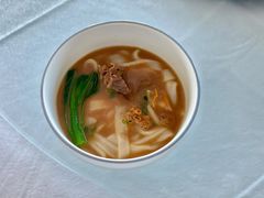 牛腩汤河粉-水上明月·湖景餐厅