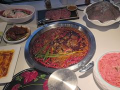 -茅草房·河畔园林火锅