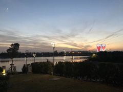 -上海滴水湖皇冠假日酒店