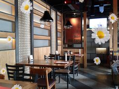 大堂-辣尚瘾·烤鱼·新川菜(交大直营店)