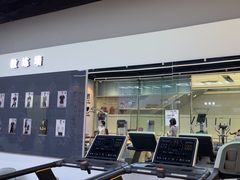 -VLines耀能运动24小时·月付制健身(京广桥店)