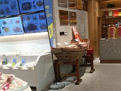 -赶海部落海鲜城(海阳路店)