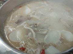 -洪霞餐馆·川菜·鲜货现炒(两江春城店)