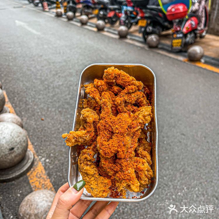 人均30‼️重庆盘盘麻辣烫天花板🔥冒鸭肠无敌