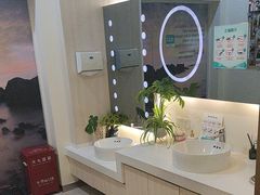-维乐口腔(美维云门诊陆家嘴店)