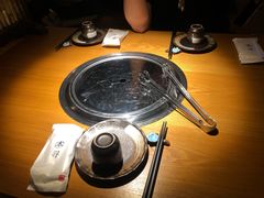 餐具摆设-本寻烧肉酒场(双井店)