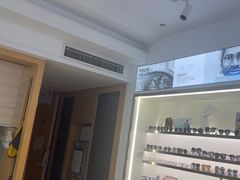 -视野联行眼镜·蔡司·尼康战略合作店(城西银泰店)