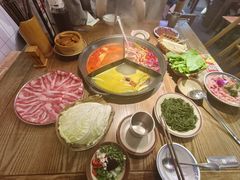 -巴卤社老火锅(财富店)