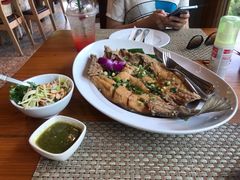 烤鱼-Chom Cafe and Restaurant