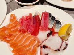 -广州万富希尔顿酒店·感趣自助餐厅·金秋蟹宴生蚝海鲜刺身