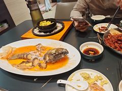 -梅利汴京烤鸭•开封豫菜地标店(东大街店)