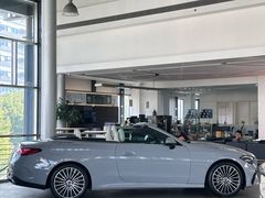 -杭州中升之星奔驰4S店(滨江店)