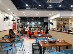大堂-老何家后安粉·糟粕醋海鲜火锅(三亚湾椰梦长廊店)
