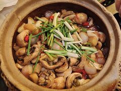 -巴厘龙虾·榜首油焖大虾(音乐学院·沿江酒馆店)
