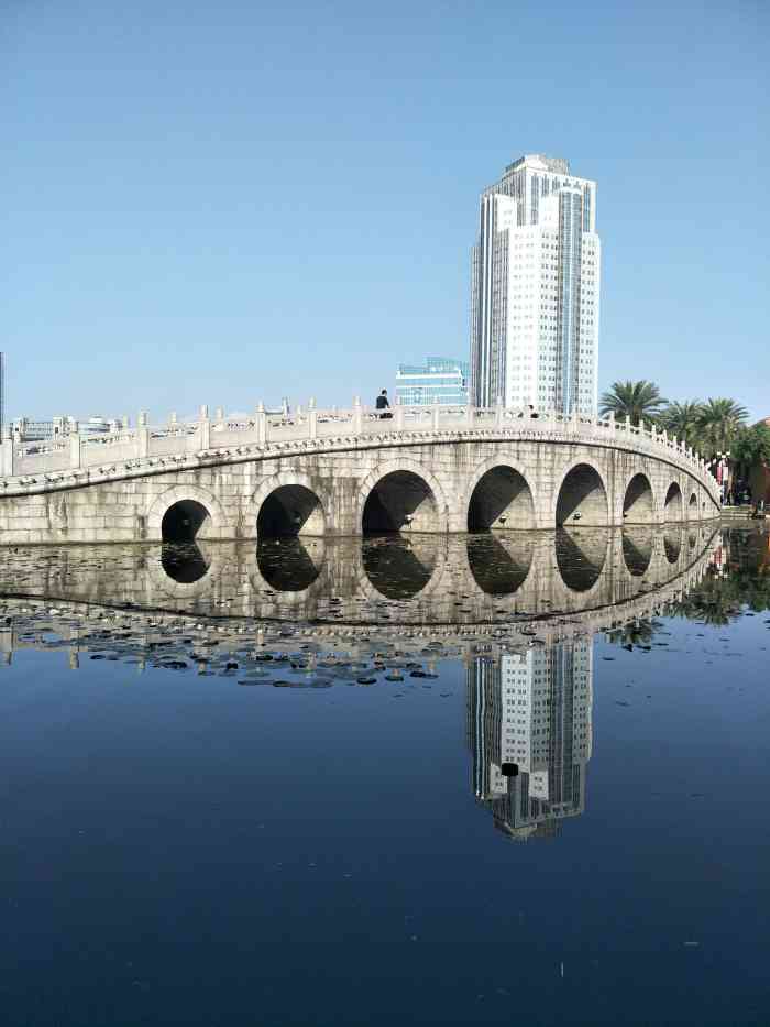 刻龙海港城-"这家刻龙比别的连锁店装修要大气一些,口味.