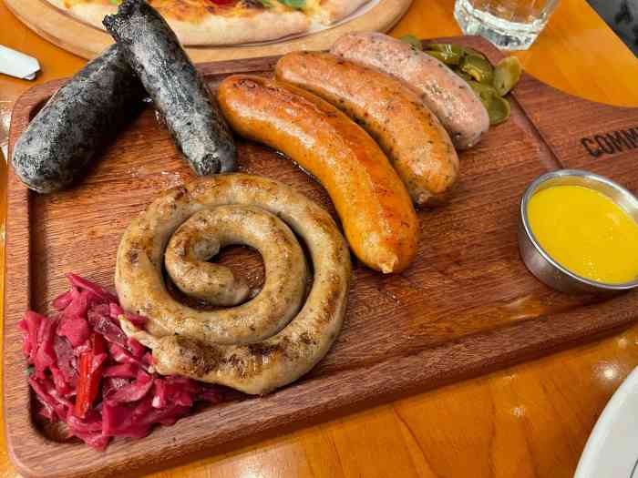 commune(重庆财富中心店)-"心心念念了一晚上,就为过来吃个汉堡. .