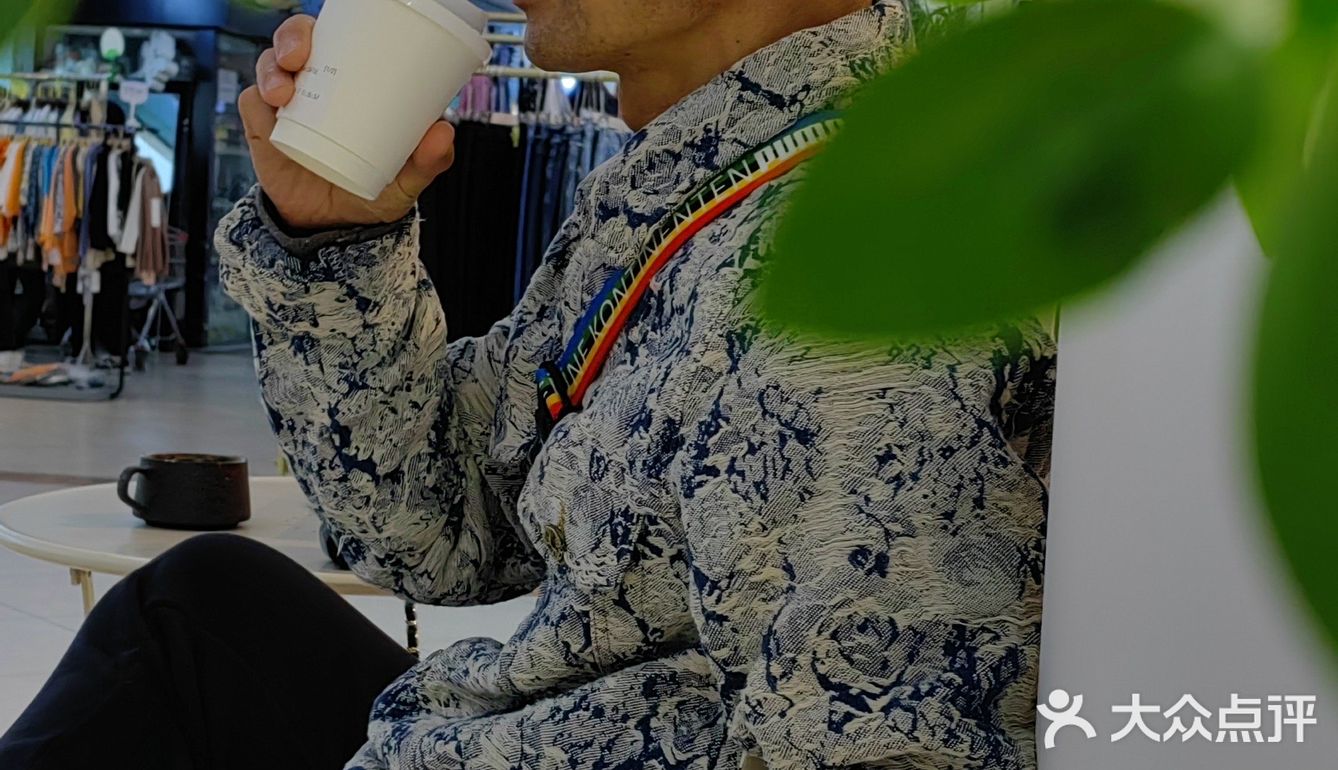 咖啡探店一第九百九十三家GUN COFFEE51个蛋壳联合