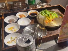 -围炉肉舍•炭烤活鳗•丹东海鲜烤肉(步行街店)