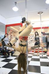 学员-轩依钢管舞