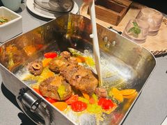 -左庭右院鲜牛肉火锅黑金店(陆家嘴中心店)