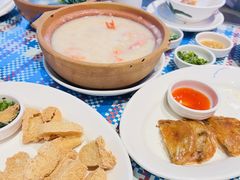 招牌海鲜粥-陈鹏鹏潮汕菜(欢乐海岸 海边景观店)