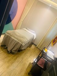 -PE SALON