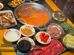 -憨孃孃·重庆老火锅(红山黑金店)