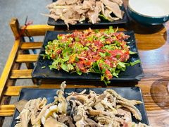 -乡土黄·鲜牛肉火锅·小龙虾(兴业街店)