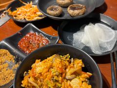 -肉甲韩国木炭烤肉(新壹街1店)