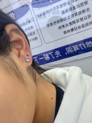 -花师傅专业手穿耳洞打耳洞穿孔