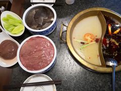 -小天鹅火锅·一线江景洪鼎旗舰店(洪崖洞店)