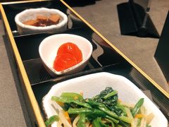 -铭牛烧肉·和牛海鲜自助(高新月牙湖店)