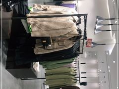 -URBAN REVIVO(七宝领展广场店)