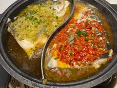 -阿瓦山寨·湘菜现炒·剁椒鱼头王(咸阳总店)